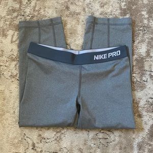 Nike work out capri